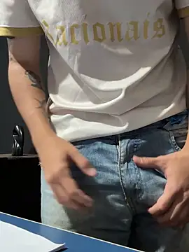 Snapshot of Purplex420 chatting on 11-01-25, 12:07 Purplex420 online show from 11-01-25, 12:07