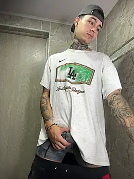 samm4044 online show from 01-08-26, 11:29