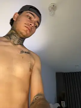 samm4044 online show from 04-26-26, 08:28