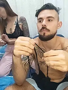 parejajuguetona420 online show from 04-23-26, 11:40