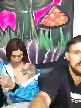 parejajuguetona420 online show from 04-28-26, 11:10