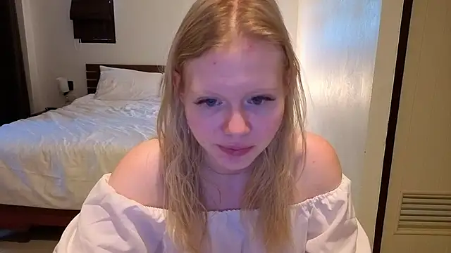 Snapshot of Wendy_228 chatting on 06-20-26, 03:20 Wendy 228 online show from 06-20-26, 03:20
