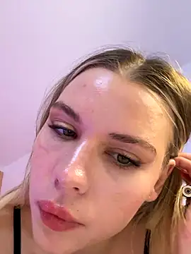 Snapshot of SexyMommyKate chatting on 09-19-25, 02:07 SexyMommyKate online show from 09-19-25, 02:07