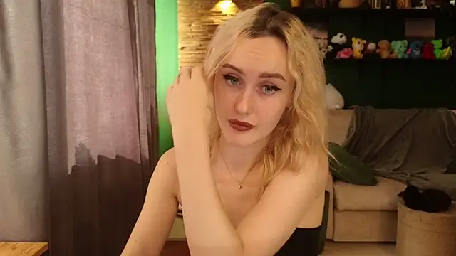 Snapshot of Belle_Vill3575 chatting on 09-14-25, 06:12 Belle Vill3575 online show from 09-14-25, 06:12