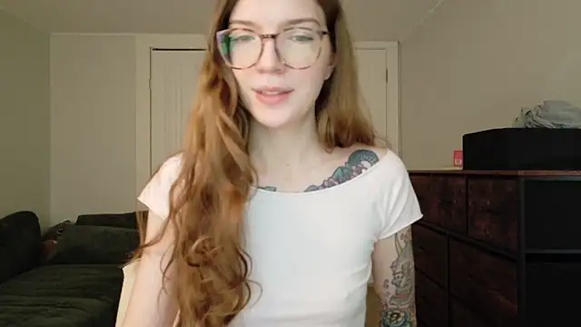 Snapshot of janey_66 chatting on 07-21-26, 01:46 janey 66 online show from 07-21-26, 01:46