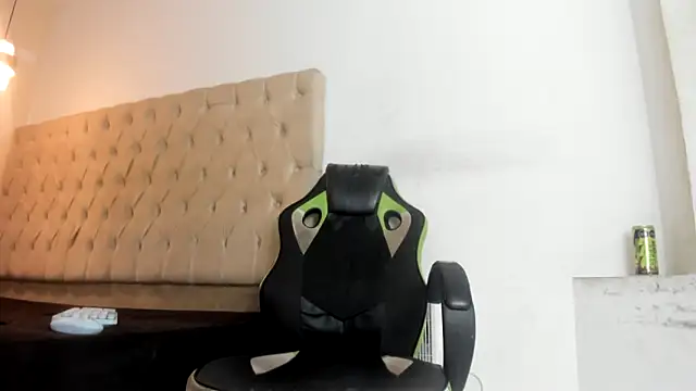 Darkknightx01 online show from 03-08-26, 02:04