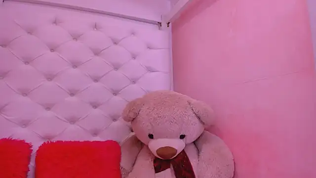 eimy skinny  online show from 06-12-26, 01:21