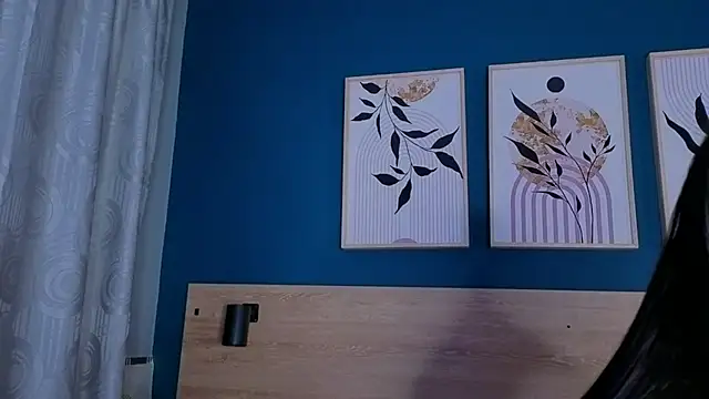 SarahMiler  online show from 10-21-25, 11:55