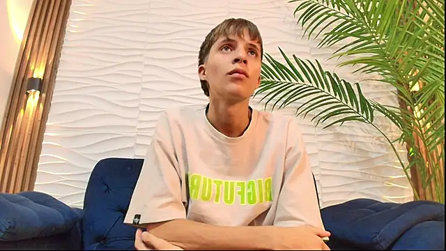 Snapshot of Pavo_tv chatting on 05-20-26, 06:58 Pavo tv online show from 05-20-26, 06:58