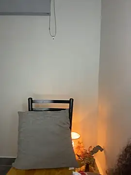 Snapshot of Mia_sweet80 chatting on 11-06-25, 01:28 Mia sweet80 online show from 11-06-25, 01:28