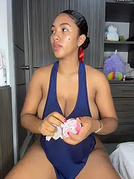 Snapshot of Mia_sweet80 chatting on 11-17-25, 03:12 Mia sweet80 online show from 11-17-25, 03:12