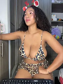 Snapshot of Mia_sweet80 chatting on 12-13-25, 10:26 Mia sweet80 online show from 12-13-25, 10:26