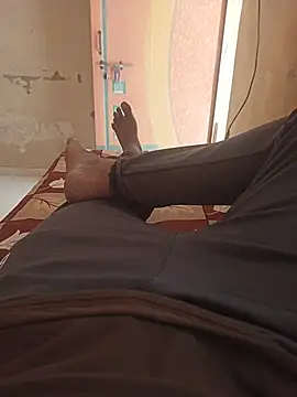 Snapshot of silvaa89 chatting on 11-09-25, 08:01 silvaa89 online show from 11-09-25, 08:01