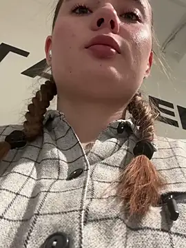 Snapshot of StephanieMur chatting on 11-09-25, 07:17 StephanieMur online show from 11-09-25, 07:17