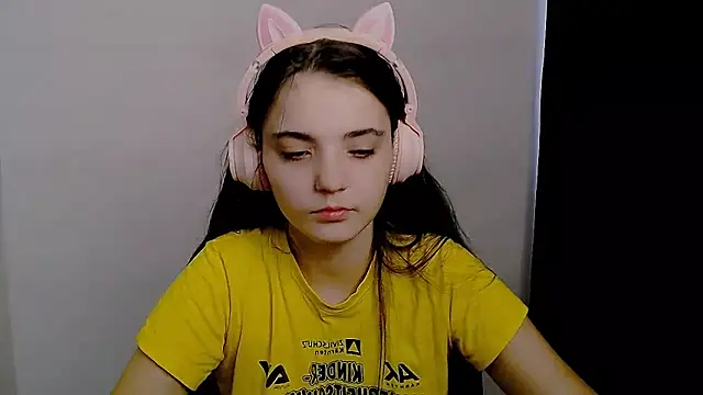 Snapshot of Sun_Shine__ chatting on 09-09-25, 11:54 Sun Shine online show from 09-09-25, 11:54