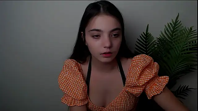 Snapshot of Sun_Shine__ chatting on 09-11-25, 11:27 Sun Shine online show from 09-11-25, 11:27