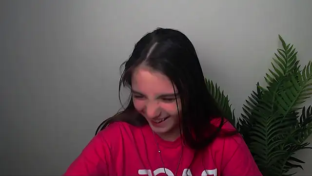 Snapshot of Sun_Shine__ chatting on 09-17-25, 07:59 Sun Shine online show from 09-17-25, 07:59