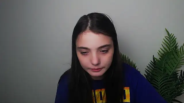 Snapshot of Sun_Shine__ chatting on 09-18-25, 08:55 Sun Shine online show from 09-18-25, 08:55