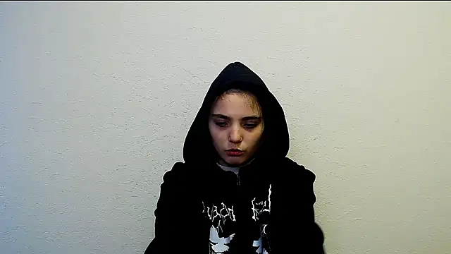 Snapshot of Sun_Shine__ chatting on 11-03-25, 08:37 Sun Shine online show from 11-03-25, 08:37