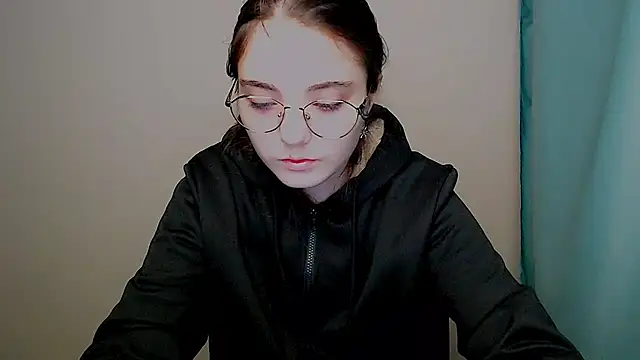 Snapshot of Sun_Shine__ chatting on 11-13-25, 12:53 Sun Shine online show from 11-13-25, 12:53