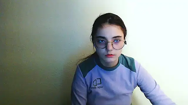 Snapshot of Sun_Shine__ chatting on 12-14-25, 11:20 Sun Shine online show from 12-14-25, 11:20