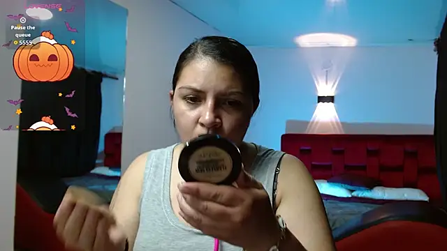 Snapshot of Sahamara_07 chatting on 10-22-25, 06:40 Sahamara 07 online show from 10-22-25, 06:40