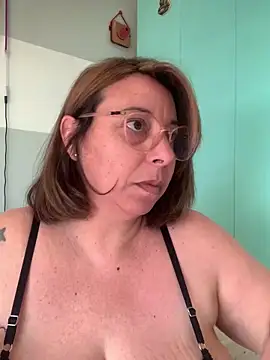 LupeLok online show from 10-28-25, 04:53