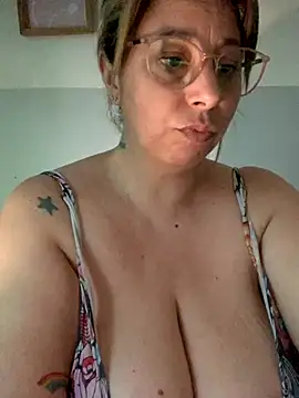 LupeLok online show from 12-04-25, 04:38