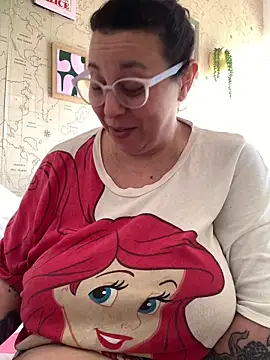 LupeLok online show from 06-11-26, 04:05