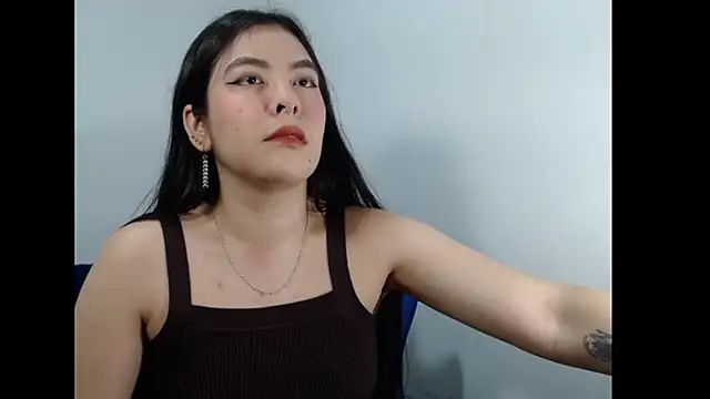 EloiseJun online show from 05-01-26, 04:39