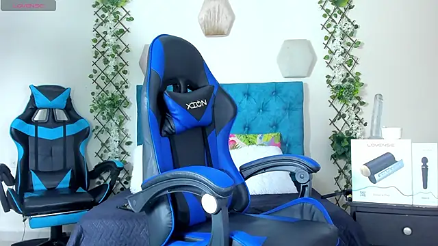  taylor black online show from 10-31-25, 03:13