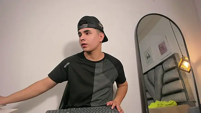 lianfox  online show from 02-26-26, 02:43