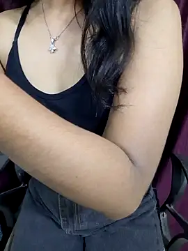 Snapshot of Monalisa670 chatting on 09-23-25, 01:14 Monalisa670 online show from 09-23-25, 01:14