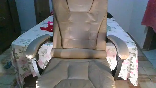 Snapshot of Mayalorenz chatting on 09-15-25, 03:06 Mayalorenz online show from 09-15-25, 03:06