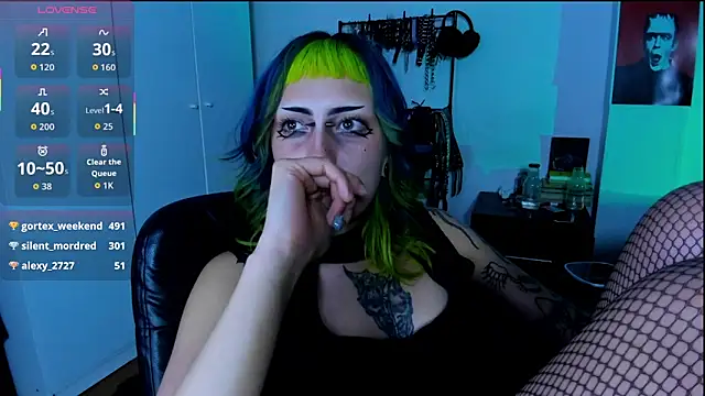 kattusauruss online show from 04-11-26, 07:45