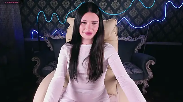 Snapshot of Neyla_Charm chatting on 10-22-25, 07:13 Neyla Charm online show from 10-22-25, 07:13