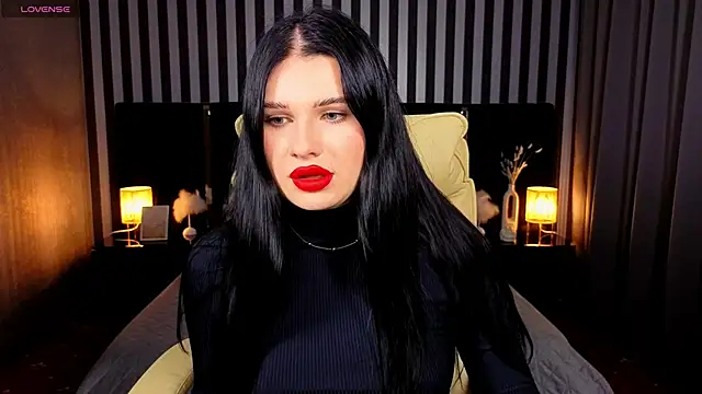 Snapshot of Neyla_Charm chatting on 11-11-25, 01:55 Neyla Charm online show from 11-11-25, 01:55