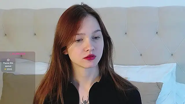 Snapshot of MichelleRoux chatting on 03-02-26, 01:07 MichelleRoux online show from 03-02-26, 01:07