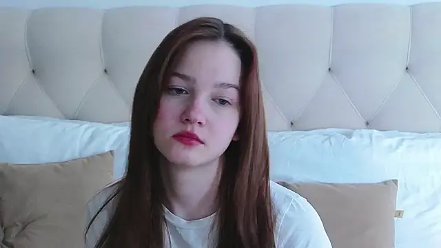 Snapshot of MichelleRoux chatting on 03-03-26, 10:26 MichelleRoux online show from 03-03-26, 10:26