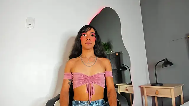 TiffValentinee  online show from 11-02-25, 12:18