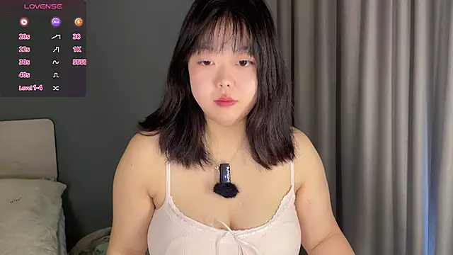 Kittenfishing online show from 10-04-25, 06:55