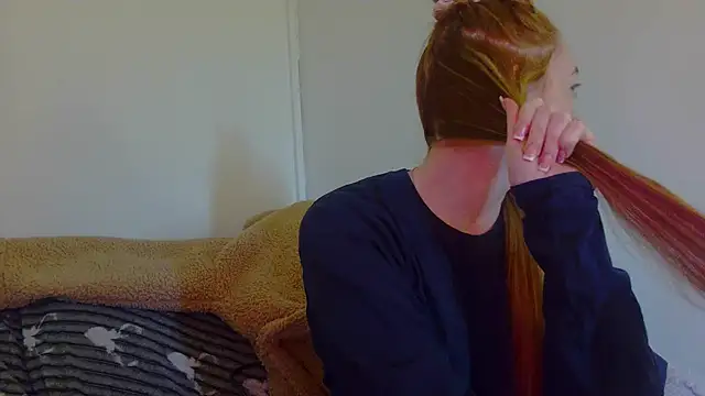 Little-Red21 online show from 11-25-25, 01:44