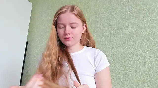 Eva yamioka online show from 10-12-25, 05:17