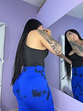 CrisMarulanda online show from 03-29-26, 08:20