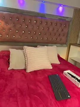 MylaDreams online show from 06-26-26, 03:55