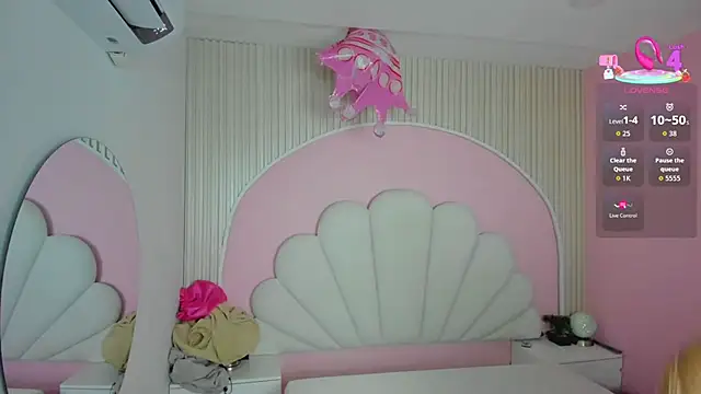 hinata dolly online show from 04-04-26, 11:08