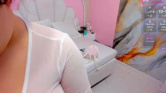 hinata dolly online show from 04-25-26, 11:02