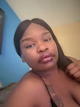 Snapshot of succubusebony chatting on 10-18-25, 08:20 succubusebony online show from 10-18-25, 08:20