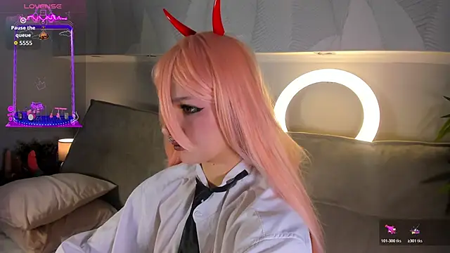 Molly Platt online show from 11-06-25, 09:21