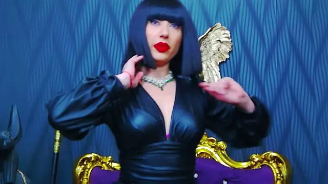 LaraMaeve online show from 10-18-25, 05:10